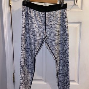 Athletic leggings